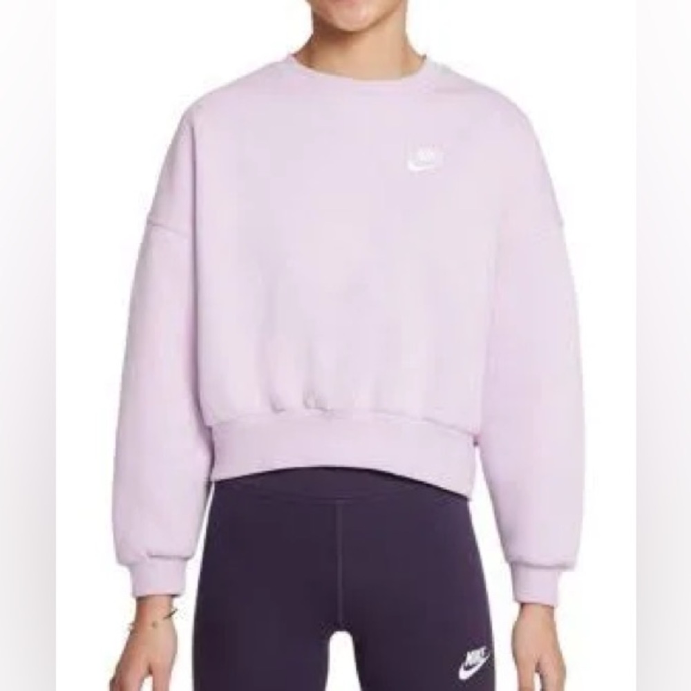 Nike Sportswear Club Fleece Boxy Crew-Neck Sweatshirt